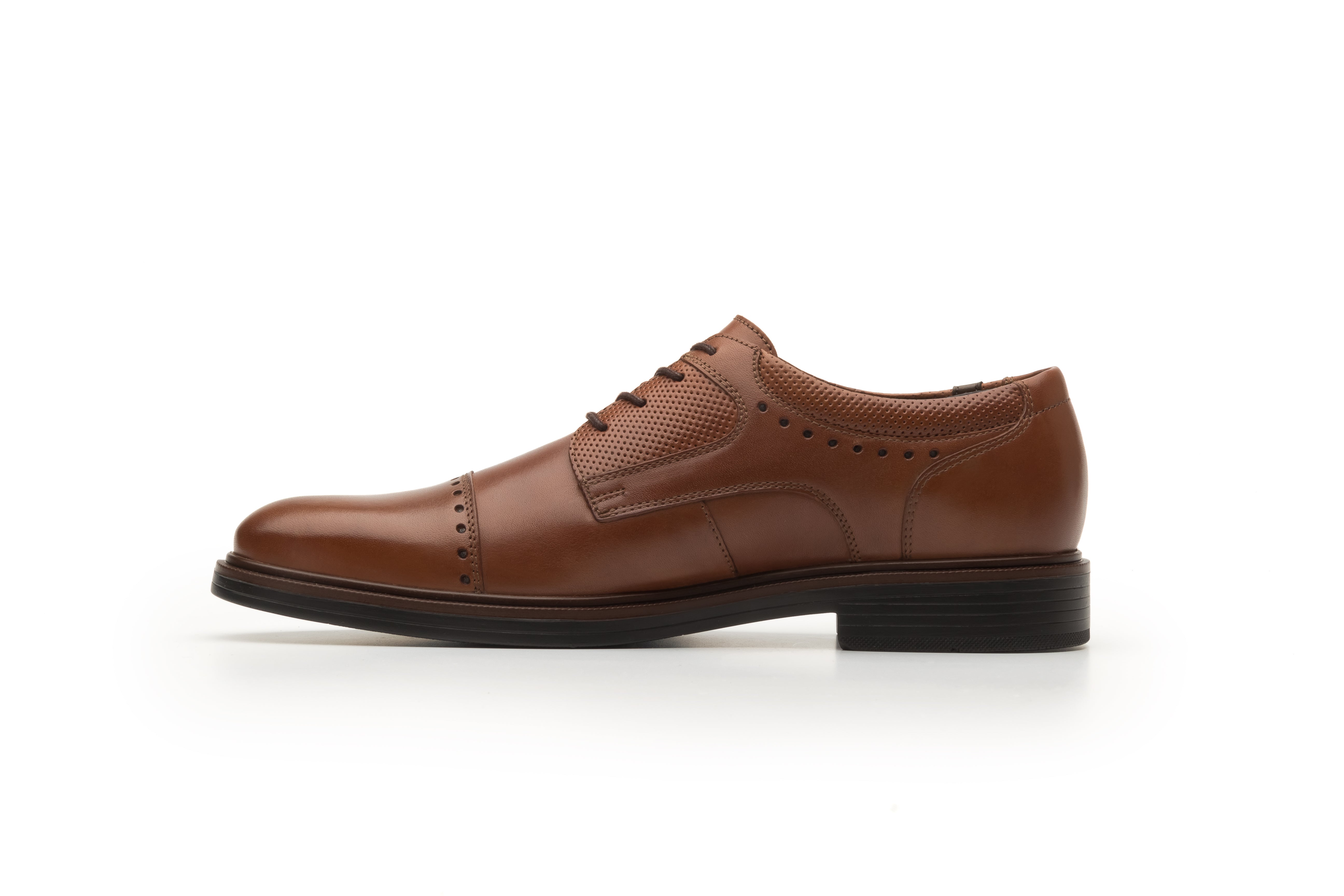Zapato Flexi Para Hombre Perforado En Puntera 01044