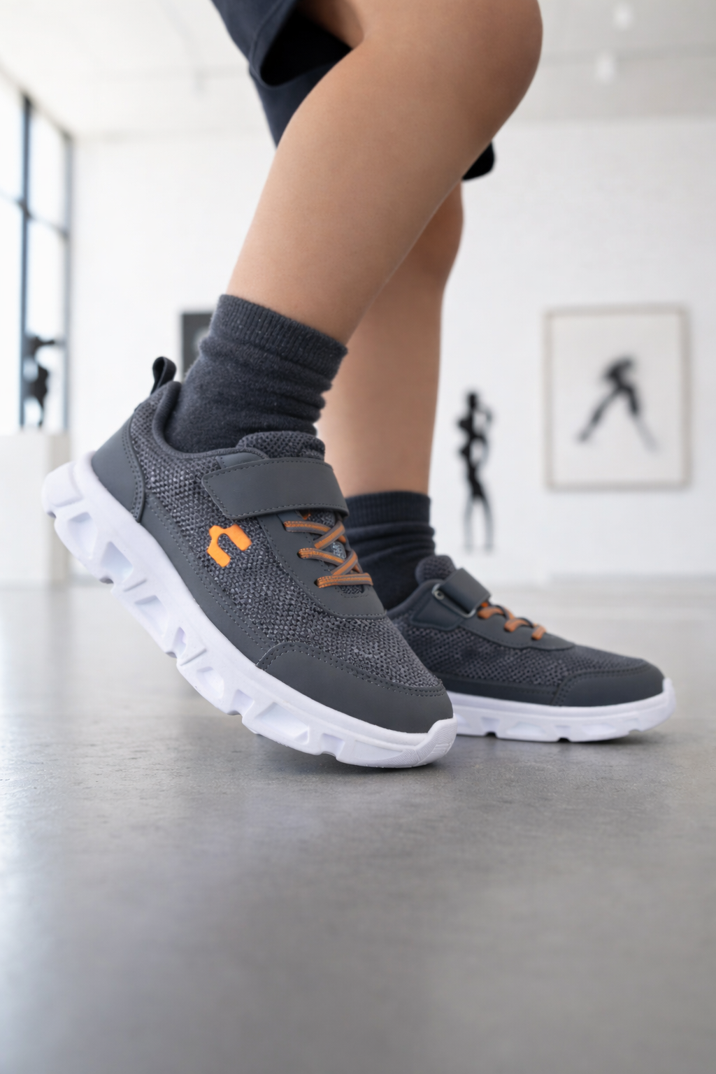 Tenis Deportivo Ceniza Grau Para Niño Charly 08761-62