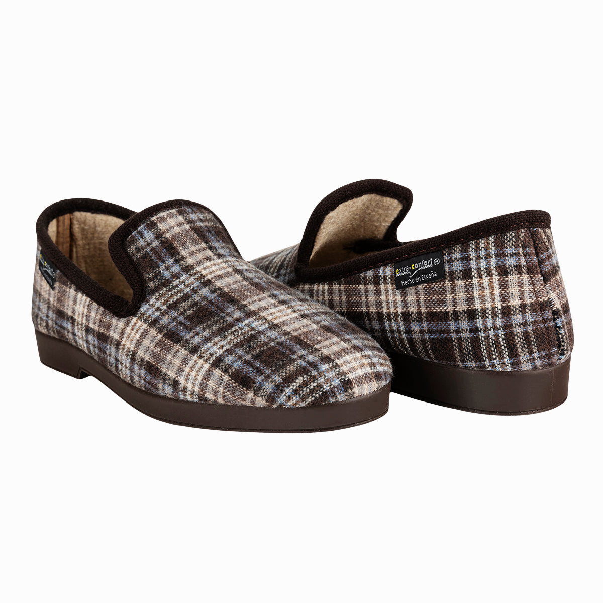 Pantufla en color Marrón de la marca Extra Confort