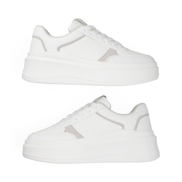 Tenis en color blanco con detalles en gris de la marca Capa de Ozono