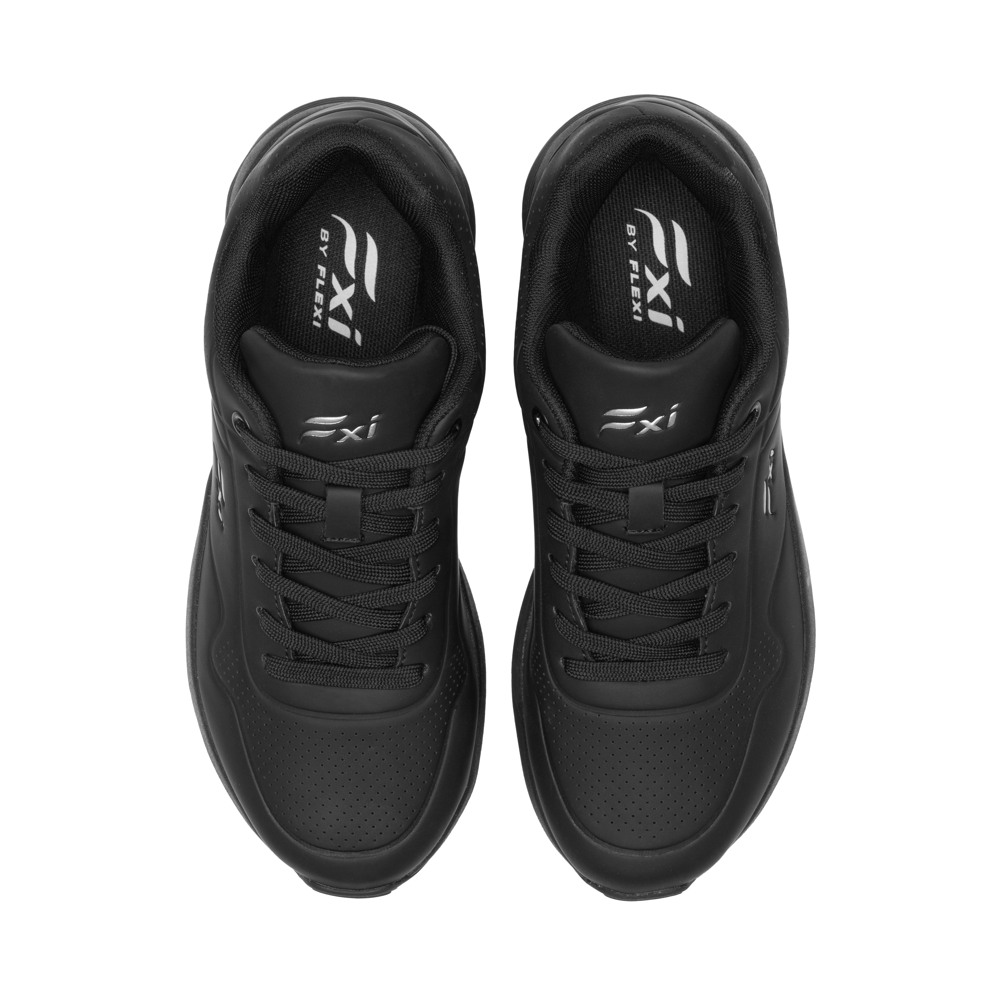 Tenis en color negro de la marca Flexi