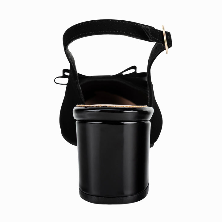 Zapato de vestir en color negro de la marca Gina Loren