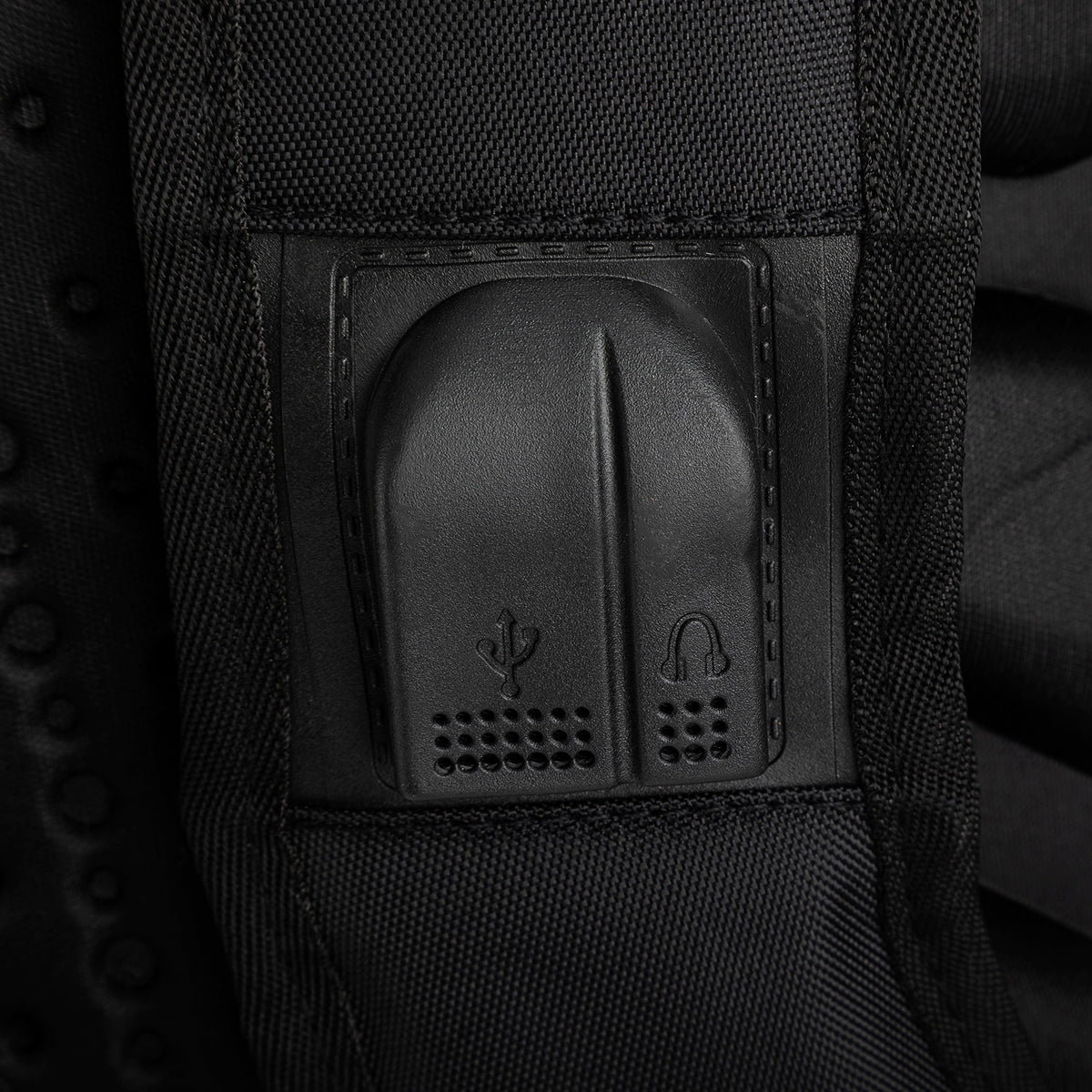 Mochila escolar color Negro con Azul Marino