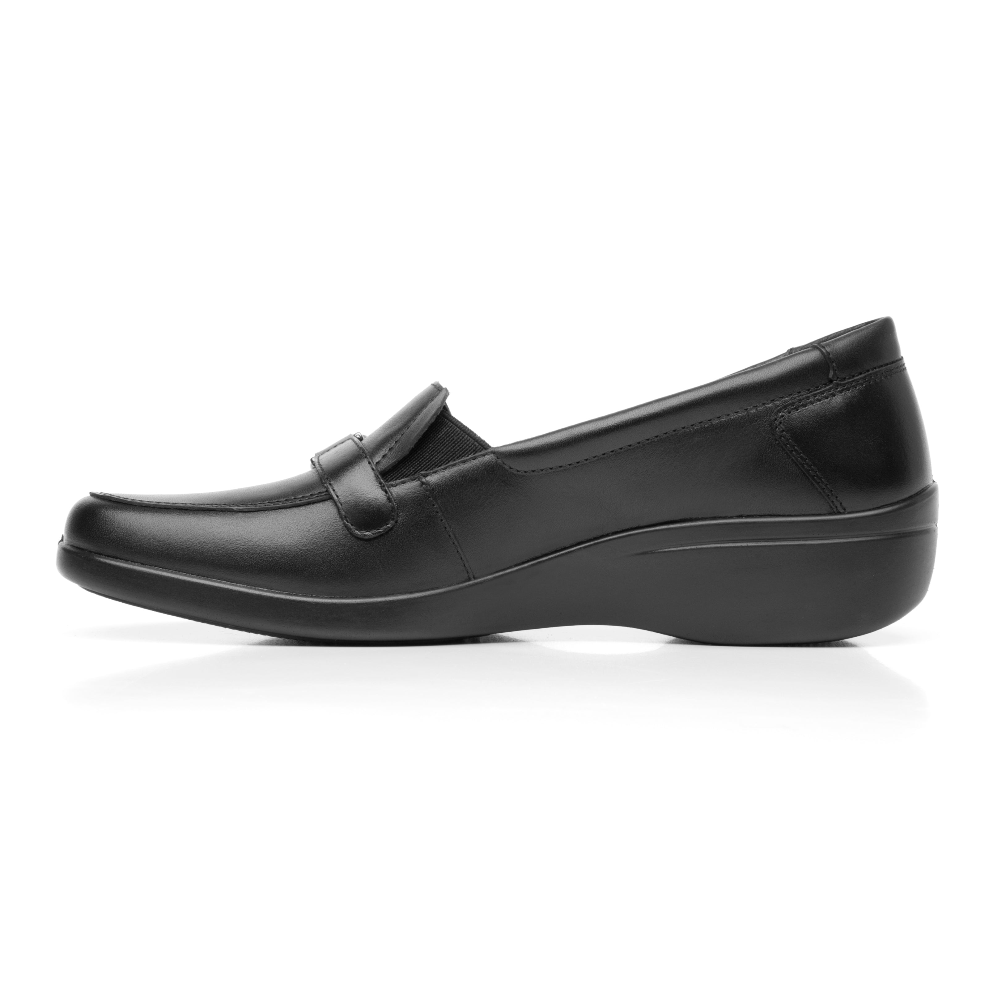 Zapato en color negro de la marca Flexi
