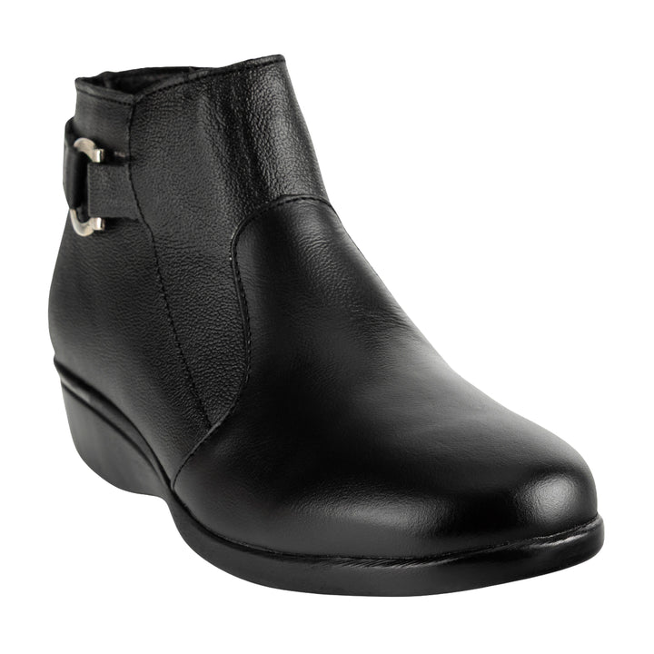 Bota en color negro de la marca Florenza