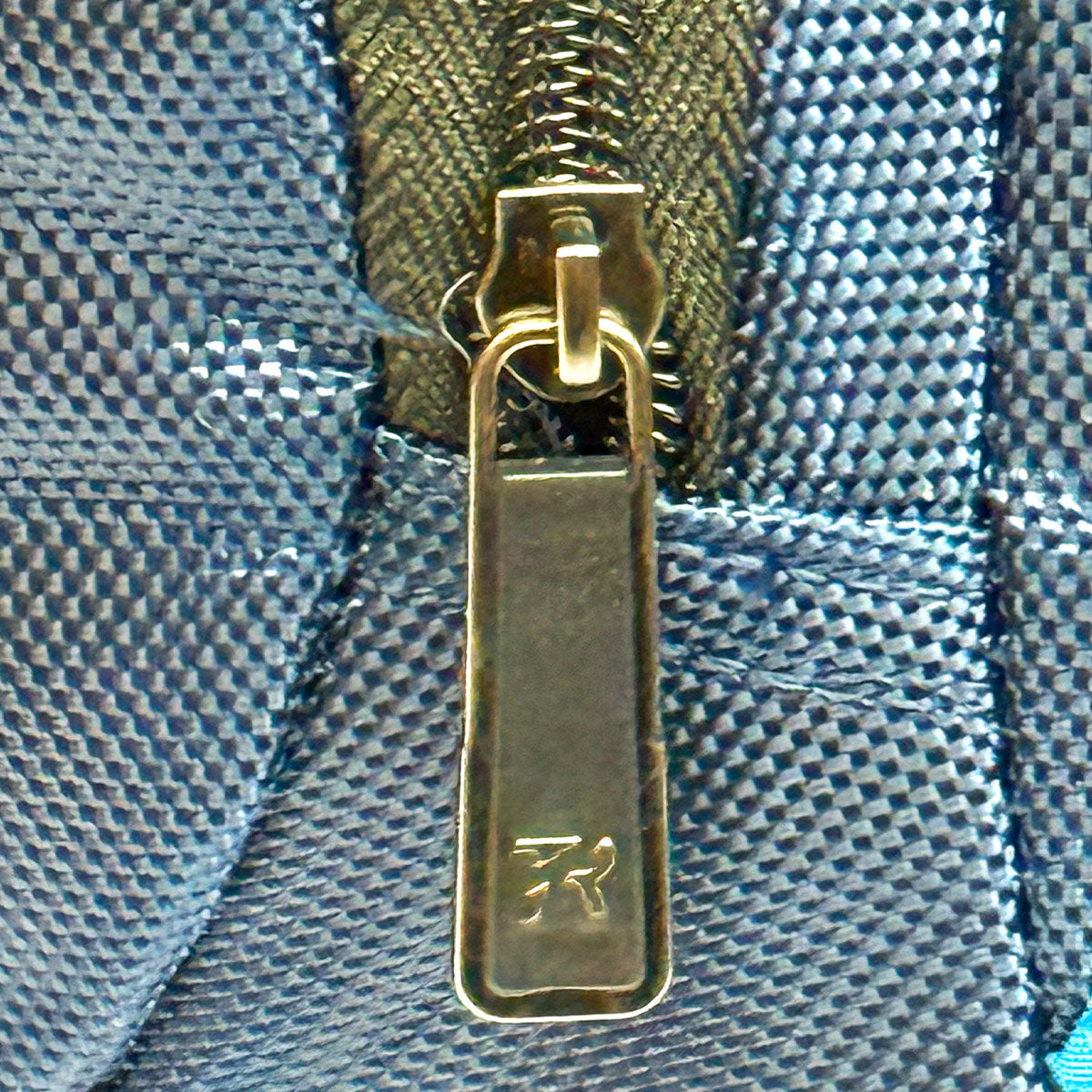 Mochila Deportiva/Escolar Reflectantes Laptop Unisex Unicornio  08004-05-06