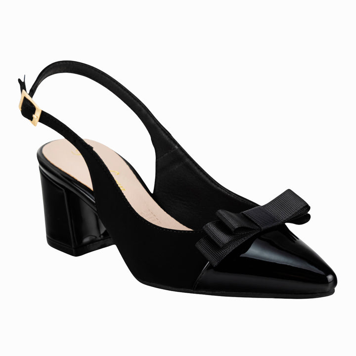 Zapato de vestir en color negro de la marca Gina Loren