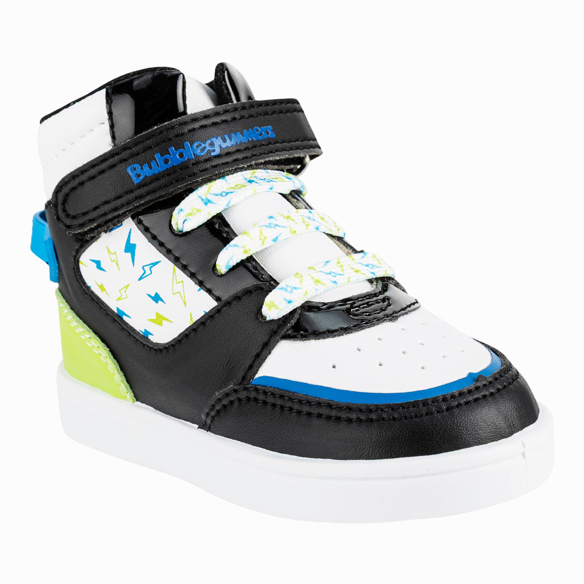 Tenis en color Negro con Verde de la marca Bubble Gummers