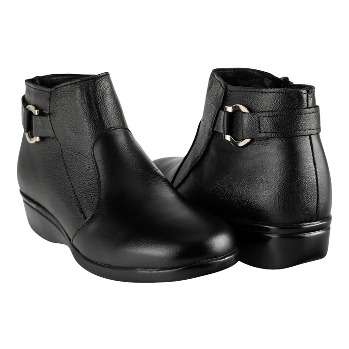 Bota en color negro de la marca Florenza