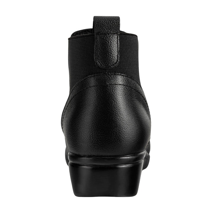 Bota en color negro de la marca Florenza