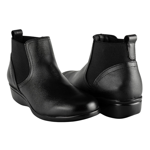 Bota en color negro de la marca Florenza