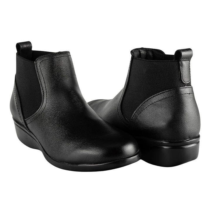 Bota en color negro de la marca Florenza