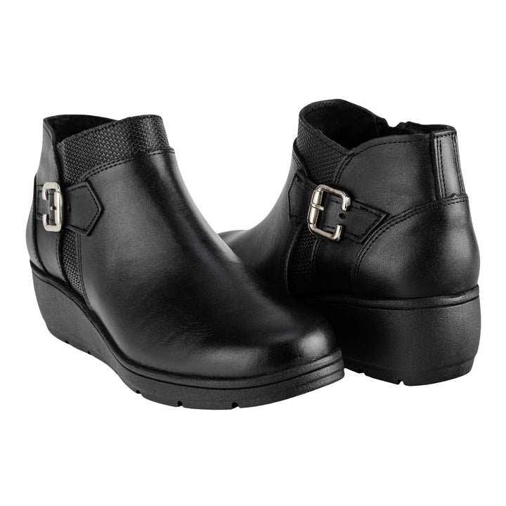 Bota en color negro de la marca Epidemia