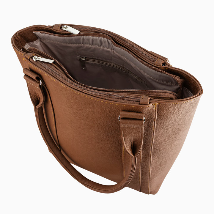 Bolsa color café de la marca Roger.