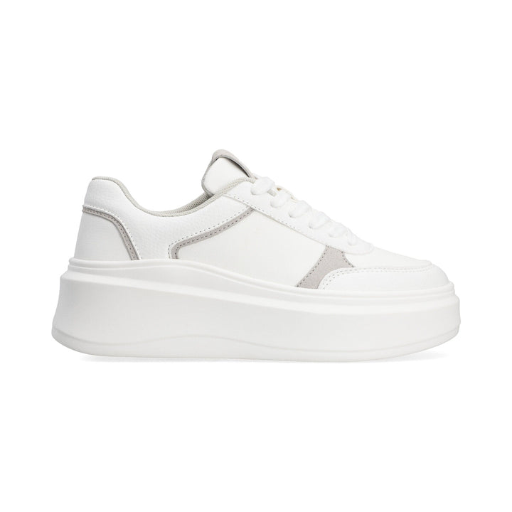 Tenis en color blanco con detalles en gris de la marca Capa de Ozono