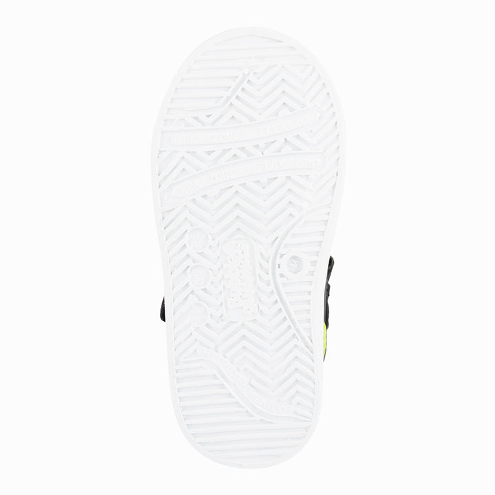 Tenis en color Negro con Verde de la marca Bubble Gummers